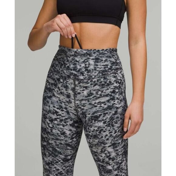 LULULEMON Base Pace High-Rise Tight 25" Size 4 Estuary Grey Multi - Picture 2 of 8